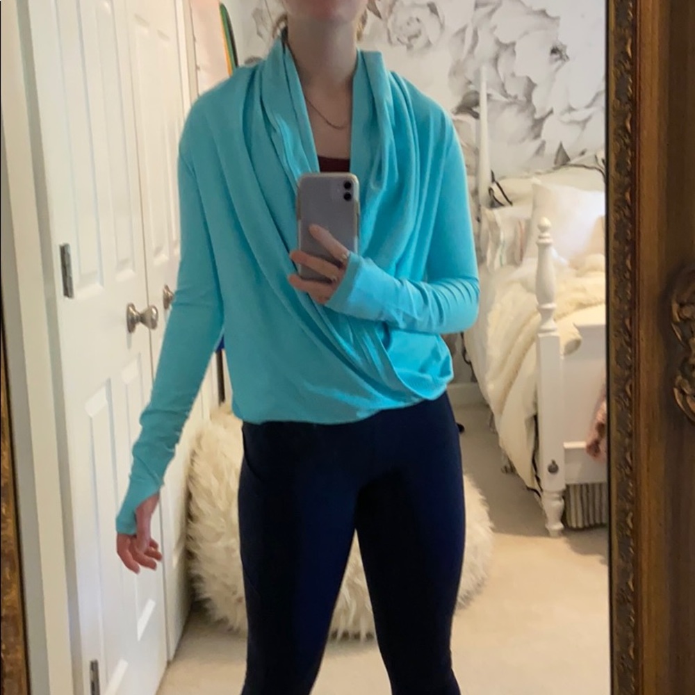 Cyan ivivva wrap